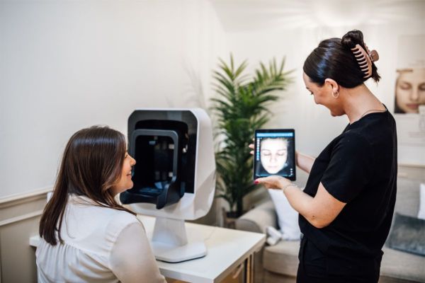 Discover your perfect look with our face shape detector